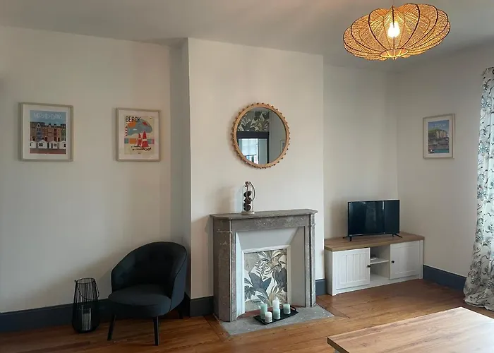 Appartement Avec Balcon Vue Mer, Tout Equipe